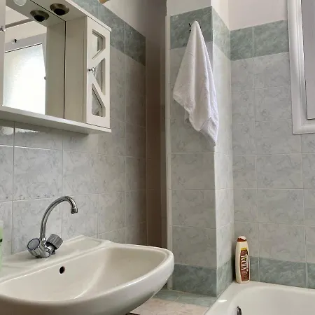 Hébergement de vacances Yiayia's House, In Zipari Village 